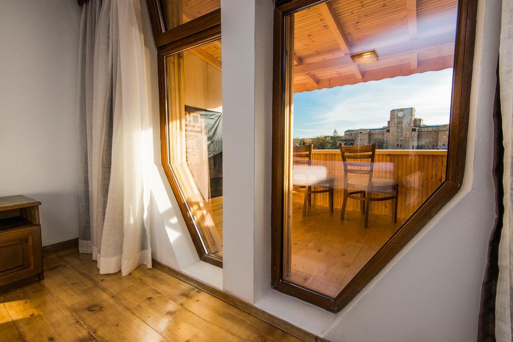 The Lion'S Residence Veliko Tarnovo Exterior foto